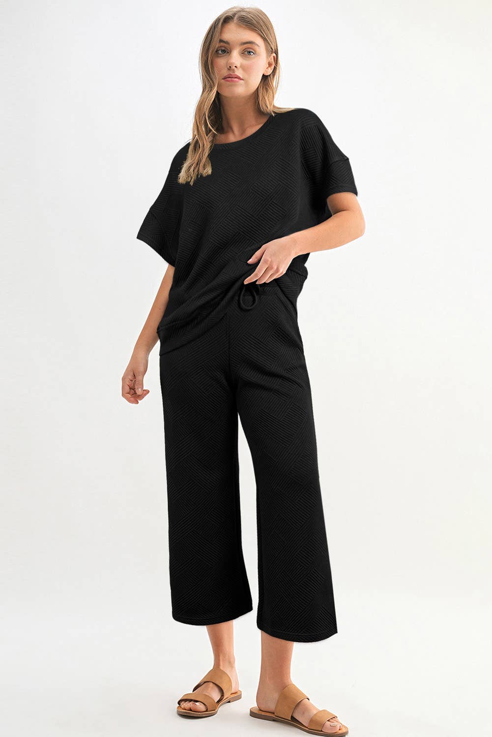 Aapparella - Women Multi-colored Textured T Shirt and Pants Set | S-2XL