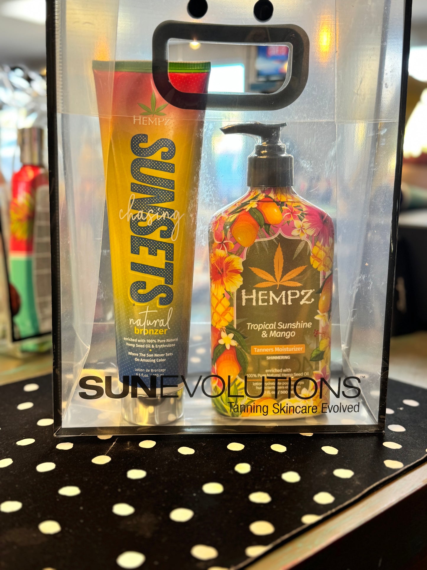 Hempz natural Tan with moisturizer set