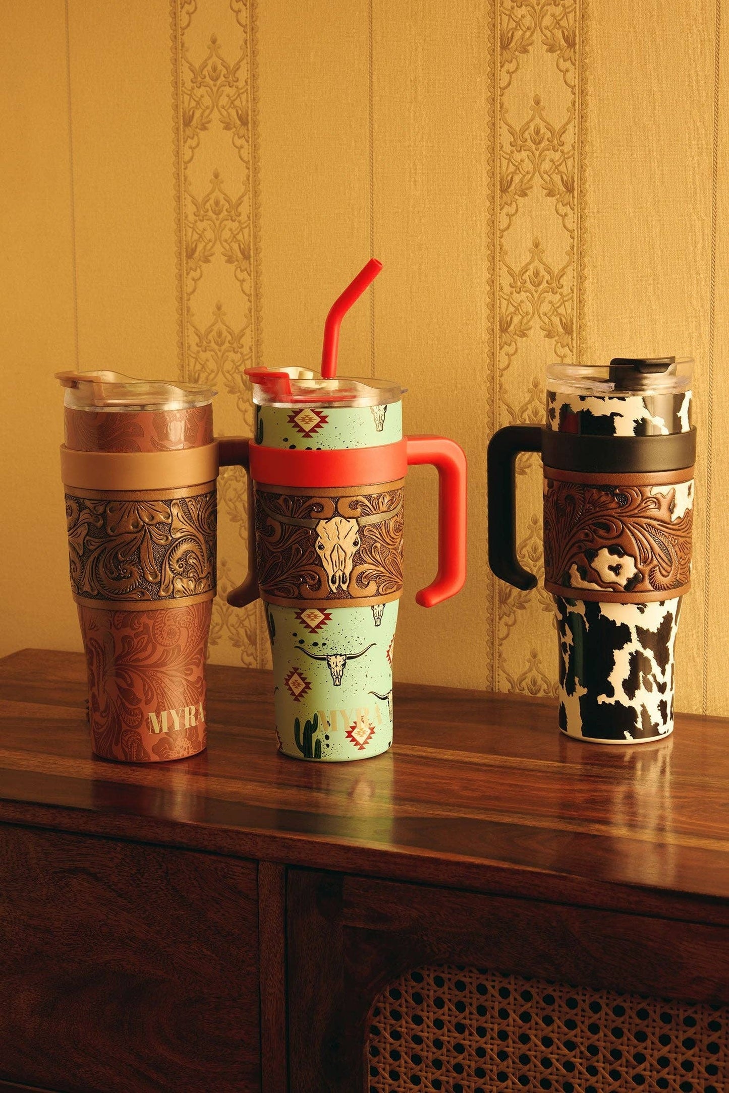 Myra Bag - Wide Wyoming Tumbler In Brown and White