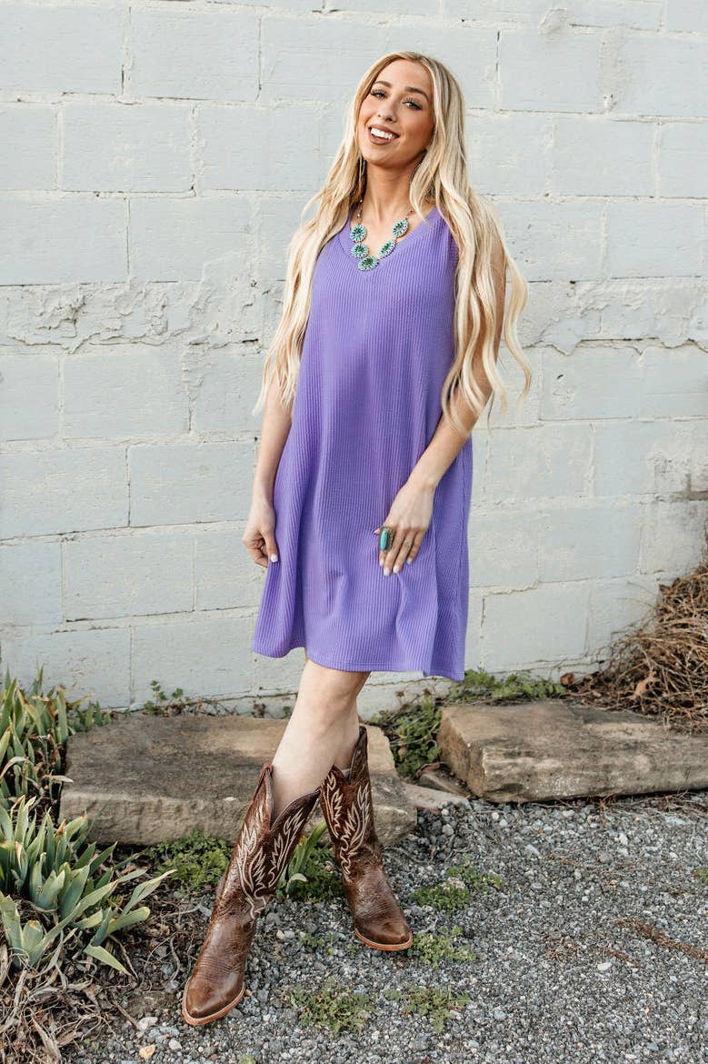 Andrée by Unit - Ribbed V-Neckline Dress