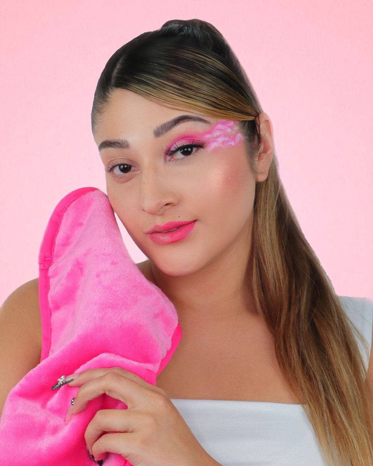 The Original MakeUp Eraser - Original Pink MakeUp Eraser PRO | Best Seller