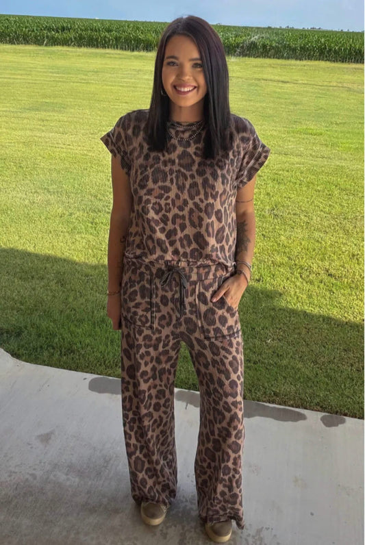Spotted Wild 2 piece set.